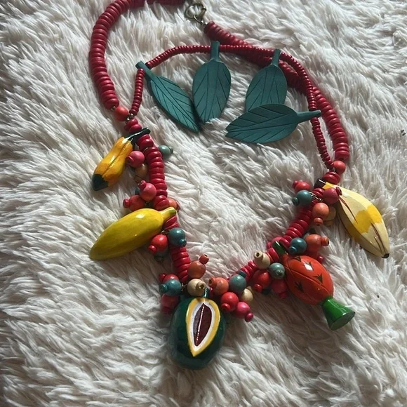 Vintage Layered Fruit wooden Necklace!! - Picture 5 of 5